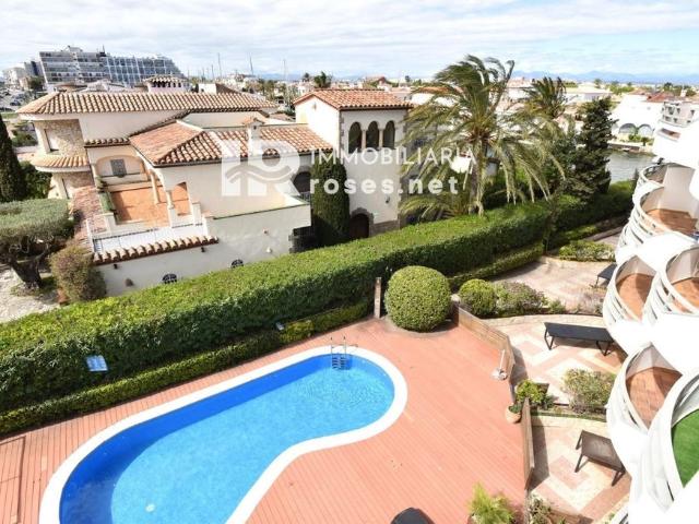 Vivienda de alto standing de 1501 m2 en venta Empuriabrava, España