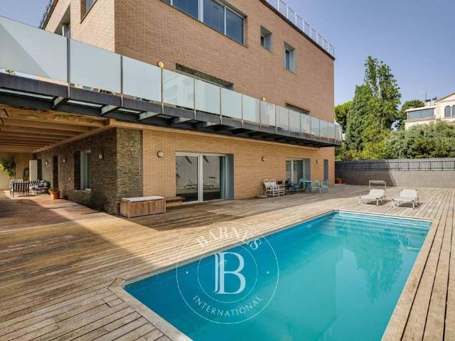 Vivienda de alto standing de 1590 m2 en venta Barcelona, Cataluña