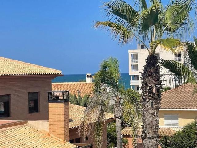 Vivienda de alto standing de 161 m2 en venta Torrevieja, Comunidad Valenciana