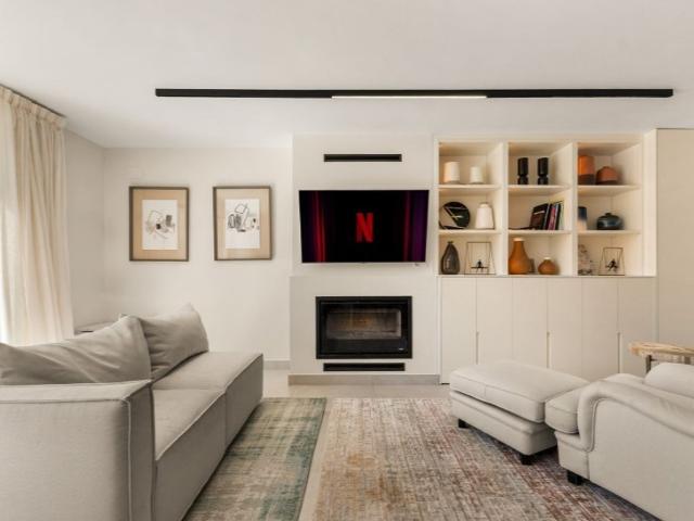 Vivienda de alto standing de 180 m2 en venta Estepona, Andalucía
