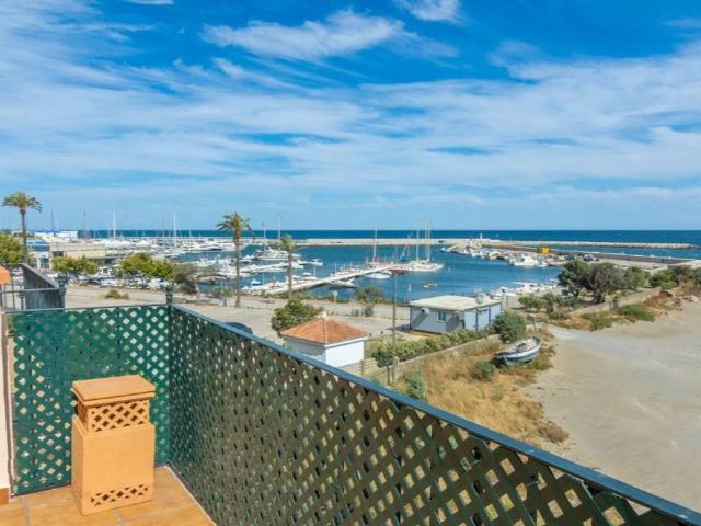 Vivienda de alto standing de 181 m2 en venta Atalaya Isdabe, Estepona, Andalucía