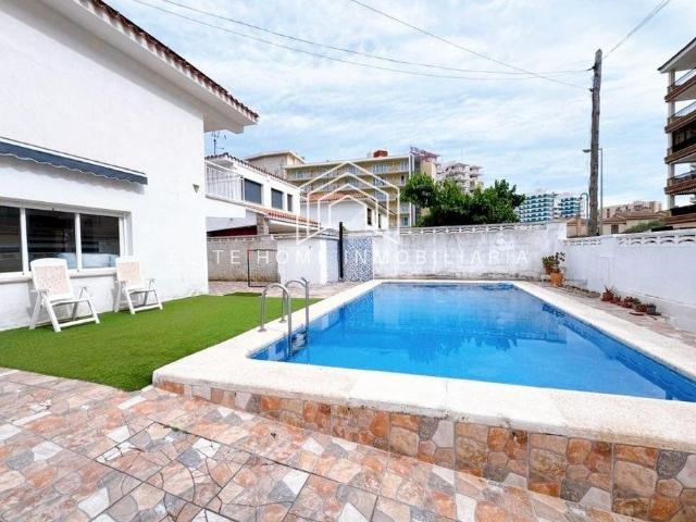 Vivienda de alto standing de 195 m2 en venta Benicásim, Comunidad Valenciana