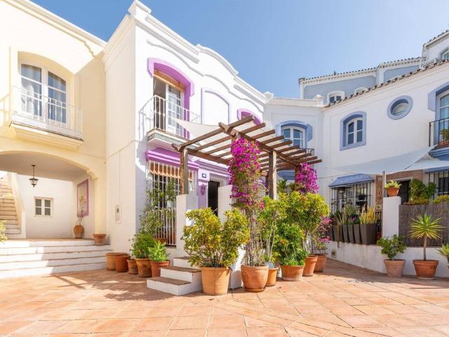 Vivienda de alto standing de 104 m2 en venta Benahavís, Andalucía