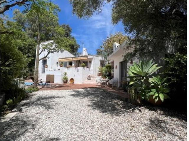 Vivienda de alto standing de 1079 m2 en venta Las Lomas, Estepona, Málaga, Andalucía