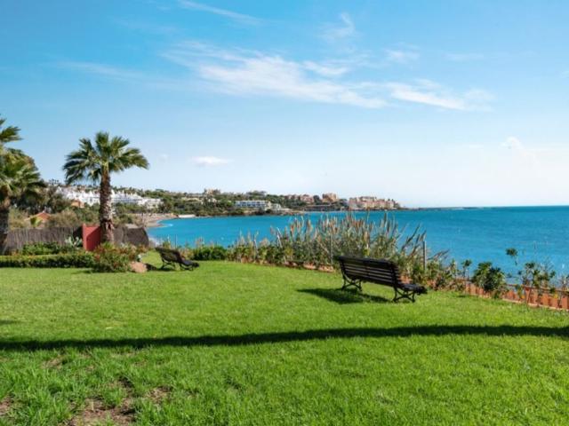 Vivienda de alto standing de 121 m2 en venta Atalaya Isdabe, Estepona, Málaga, Andalucía