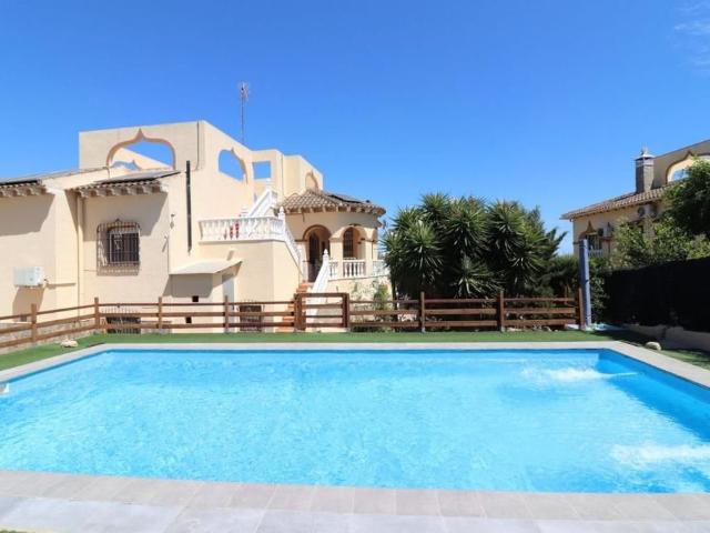 Villa / Chalet de lujo de 122 m2 en venta en Algorfa, España