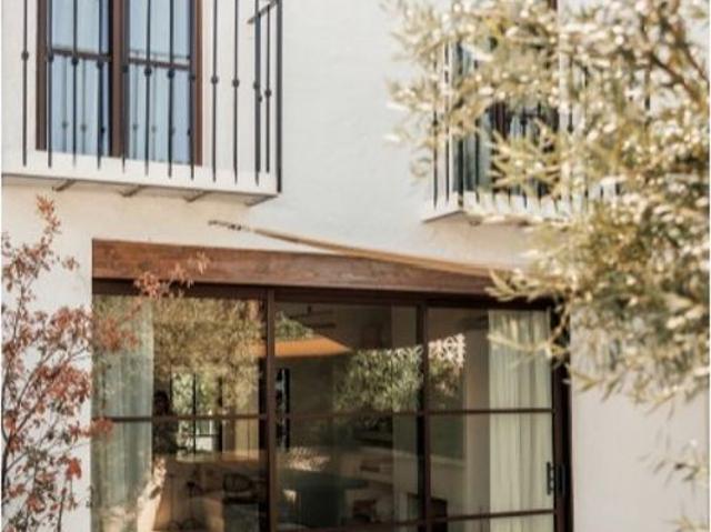 Vivienda de alto standing de 139 m2 en venta Nueva Andalucia centro, Marbella, Málaga, Andalucía