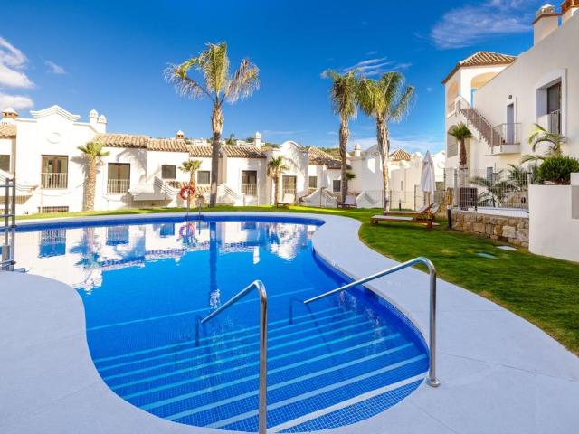 Vivienda de alto standing de 244 m2 en venta Estepona, Andalucía