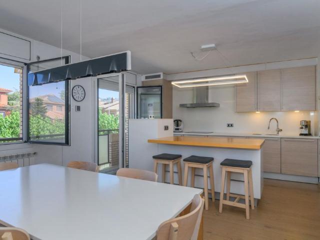 Vivienda de alto standing de 246 m2 en venta Sampedor, España