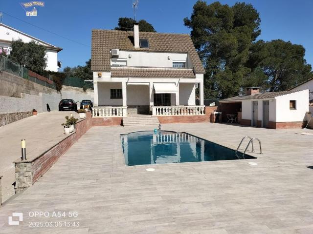 Vivienda de alto standing de 257 m2 en venta Llissá de Munt, España