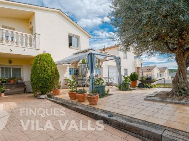 Vivienda de alto standing de 260 m2 en venta Caldes de Montbui, Cataluña