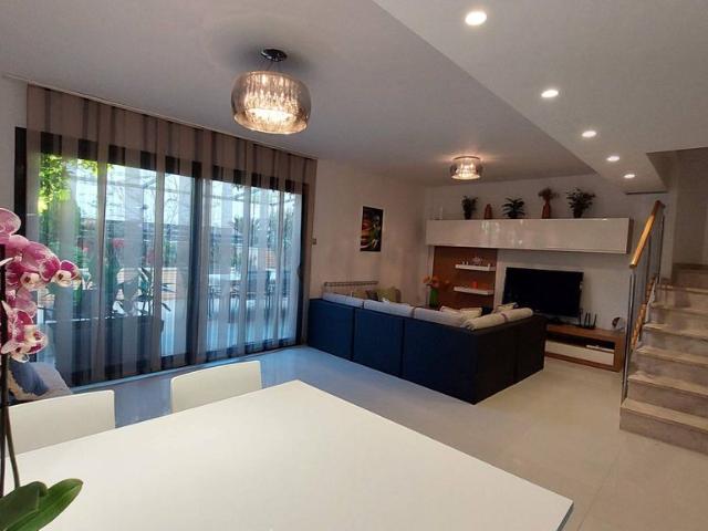 Vivienda de alto standing de 273 m2 en venta Salou, Cataluña
