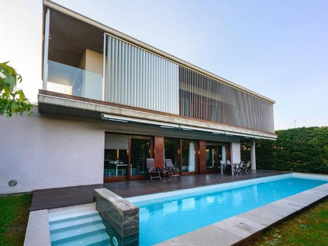 Vivienda de alto standing de 275 m2 en venta Figueres, España