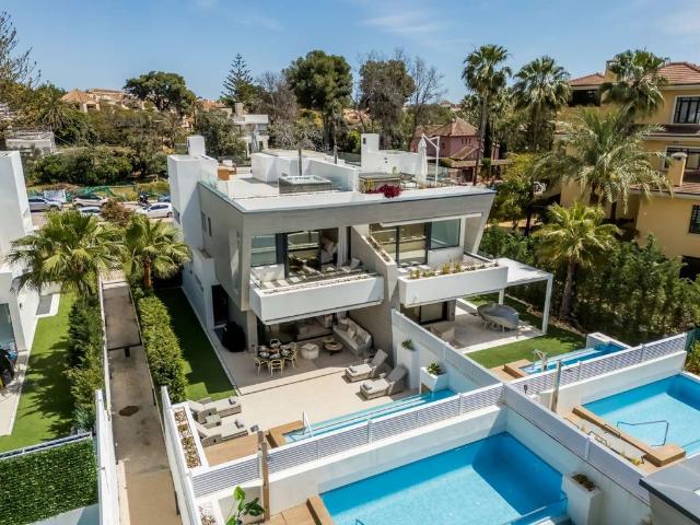 Vivienda de alto standing de 297 m2 en venta Marbella, Andalucía