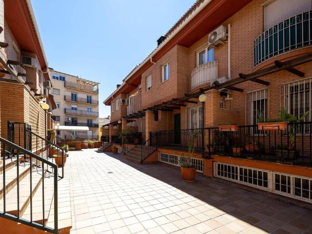 Vivienda de alto standing de 200 m2 en venta Granada, España