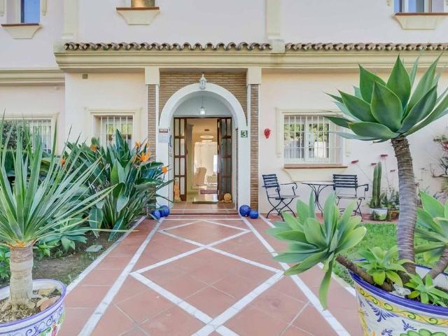 Vivienda de alto standing de 206 m2 en venta Marbella, Andalucía