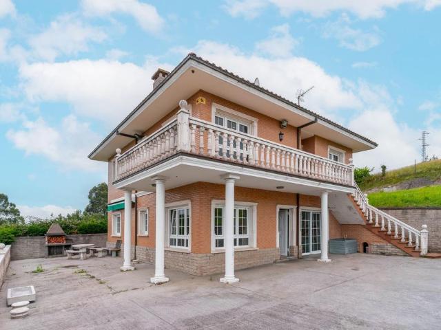 Vivienda de alto standing de 228 m2 en venta Gijón, España