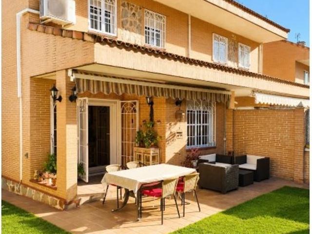 Vivienda de alto standing de 233 m2 en venta Arroyomolinos, España