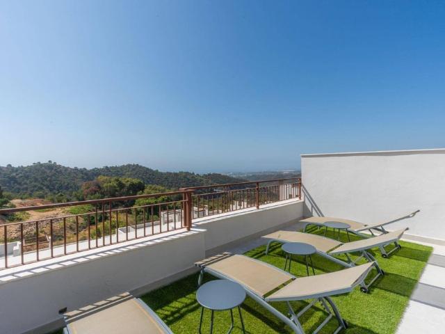 Vivienda de alto standing de 231 m2 en venta Istán, Andalucía