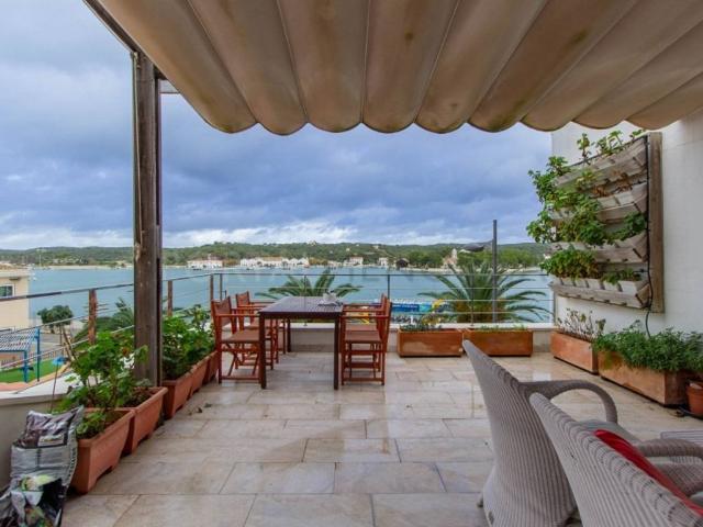 Vivienda de alto standing de 231 m2 en venta Maó, Baleares