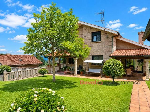 Vivienda de lujo de 234 m2 en venta Tuy, España