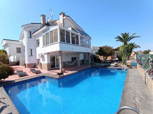 Vivienda de alto standing de 234 m2 en venta L'Ampolla, Cataluña