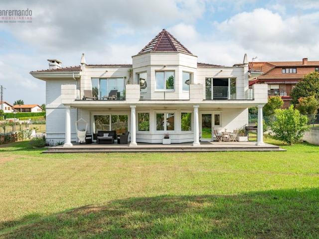 Vivienda de alto standing de 341 m2 en venta Viveda, España