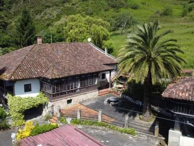 Vivienda de alto standing de 353 m2 en venta Cangas de Onís, España