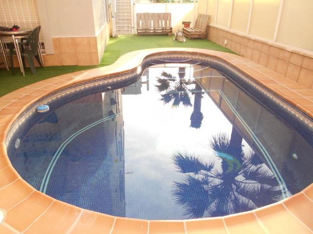 Vivienda de alto standing de 350 m2 en venta Oliva, Comunidad Valenciana
