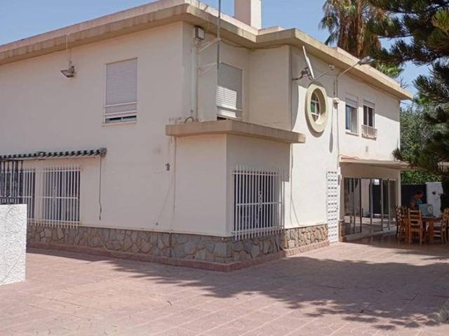 Vivienda de alto standing de 357 m2 en venta Elche, Comunidad Valenciana