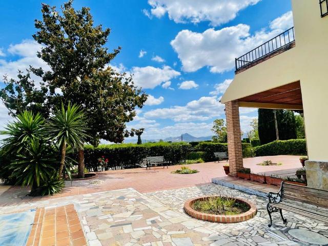 Vivienda de alto standing de 368 m2 en venta Antequera, España