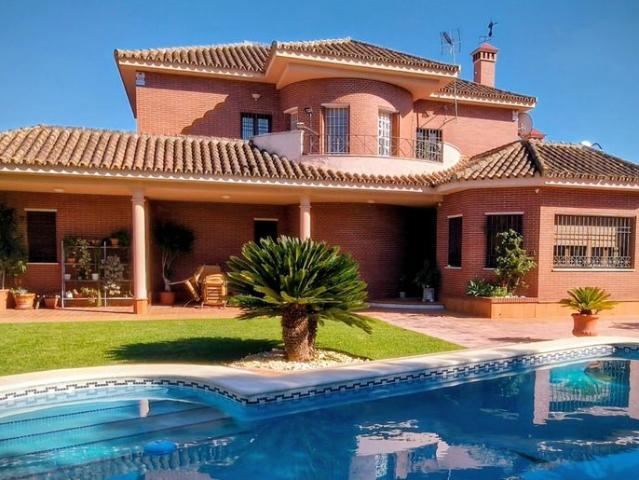 Villa / Chalet en venta Dos Hermanas, Andalucía