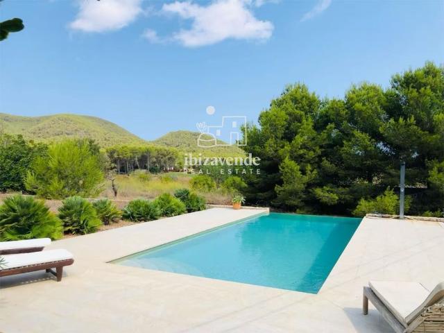 Vivienda de alto standing de 386 m2 en venta Santa Eulalia del Río, Baleares