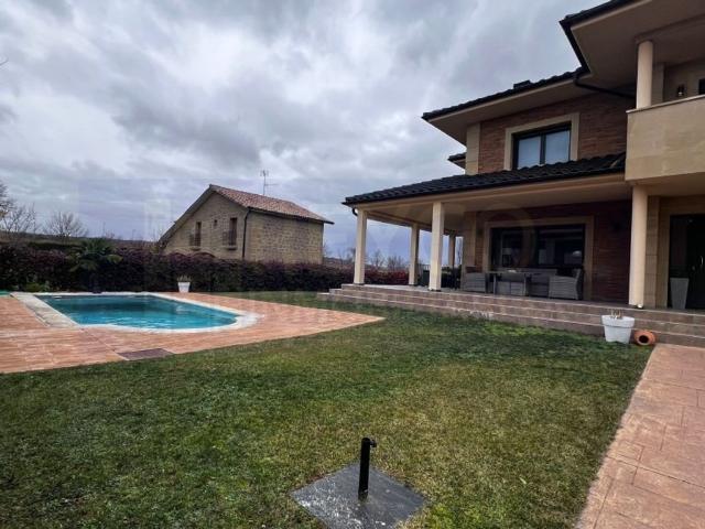 Vivienda de alto standing de 393 m2 en venta Rodezno, España