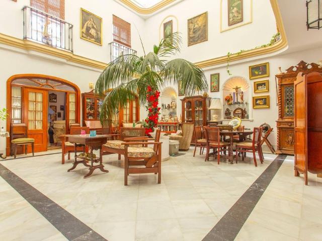 Vivienda de alto standing de 313 m2 en venta Puerto de Santa María, Andalucía