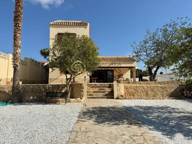 Vivienda de alto standing de 320 m2 en venta la Nucia, Comunidad Valenciana