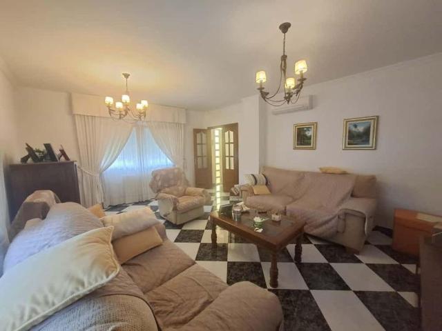 Vivienda de alto standing de 325 m2 en venta Benalmádena, España