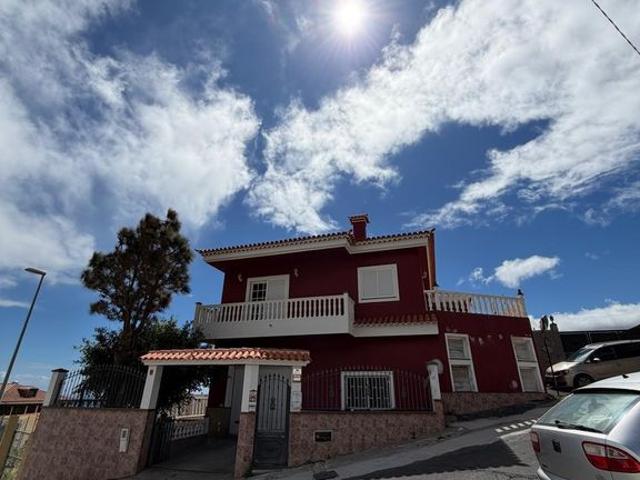 Vivienda de alto standing de 330 m2 en venta Candelaria, España