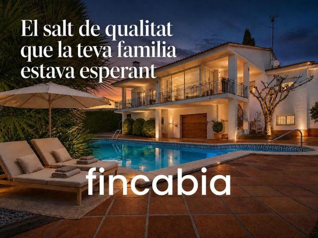 Vivienda de alto standing de 436 m2 en venta Santa Coloma de Farnés, Cataluña