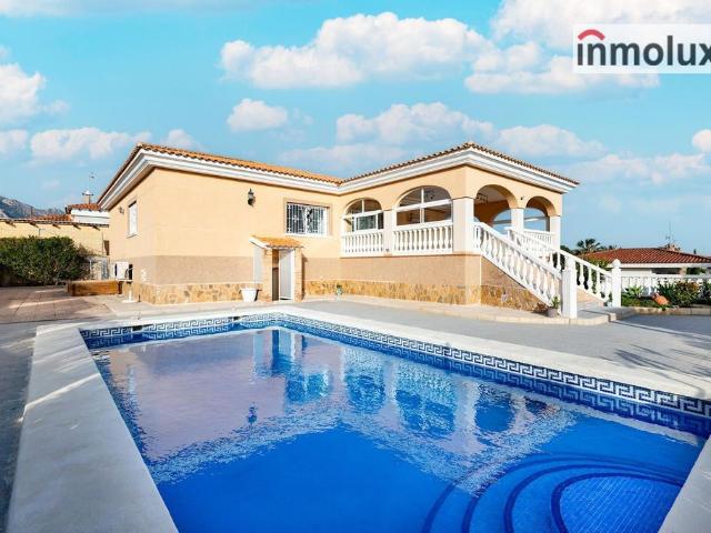 Vivienda de alto standing de 578 m2 en venta Busot, España