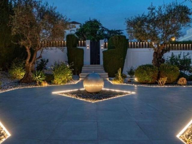 Vivienda de alto standing de 506 m2 en venta Marbella, España