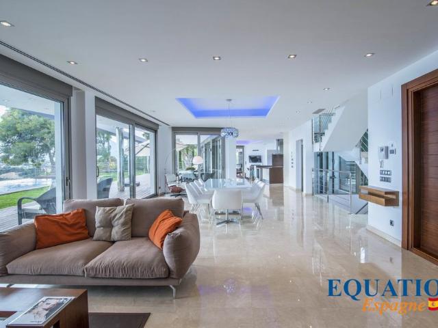 Vivienda de alto standing de 652 m2 en venta Altea, Comunidad Valenciana