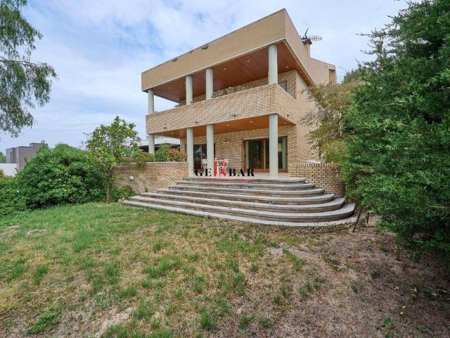 Vivienda de alto standing de 619 m2 en venta Esplugues de Llobregat, Cataluña