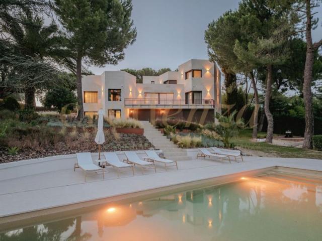 Vivienda de alto standing de 700 m2 en venta Boadilla del Monte, Comunidad de Madrid