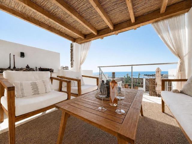 Vivienda de alto standing de 90 m2 en venta Estepona, España