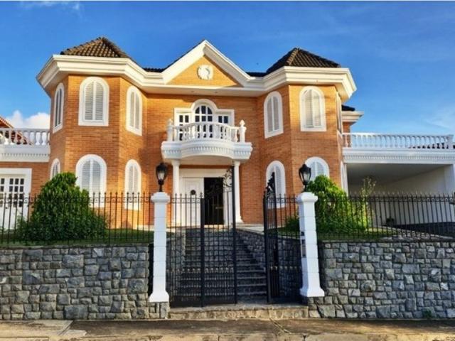 Vivienda de lujo en alquiler Nueva Caracas, Venezuela