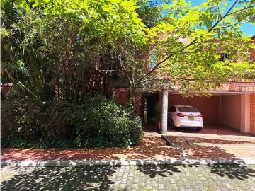 Vivienda de alto standing en venta Medellín, Departamento de Antioquia