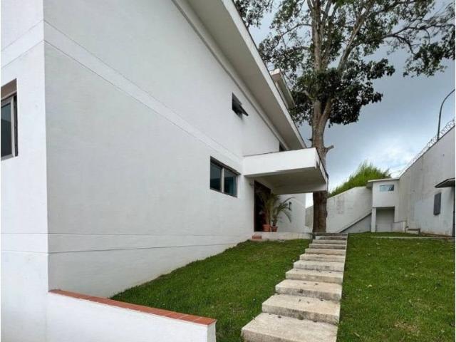 Vivienda de alto standing en venta Nueva Caracas, Distrito Capital