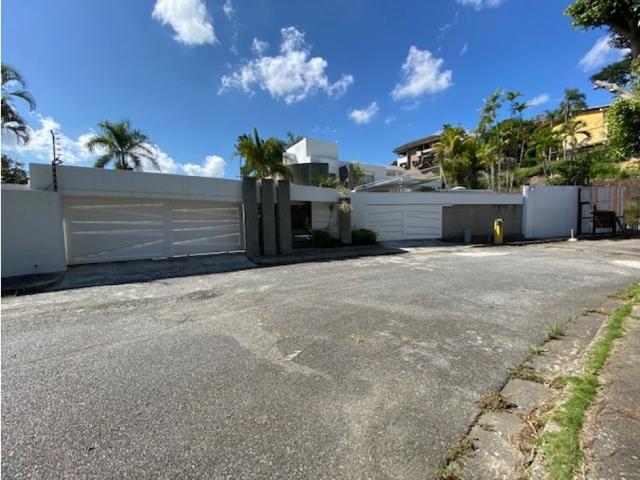 Vivienda de alto standing en venta Nueva Caracas, Distrito Capital