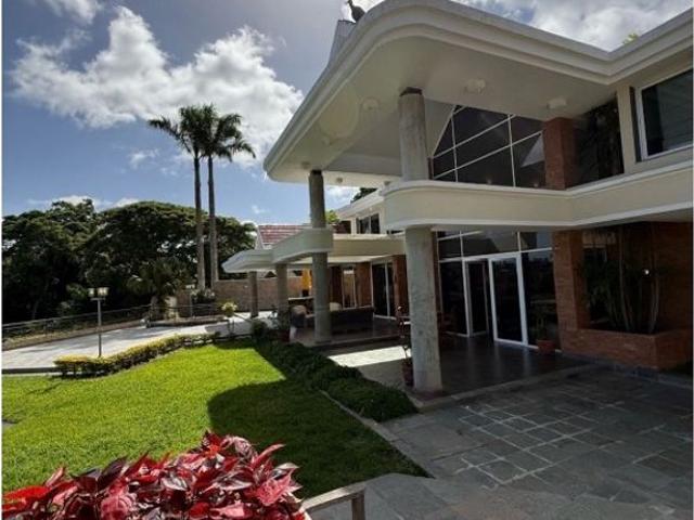 Vivienda de alto standing en venta Nueva Caracas, Distrito Capital